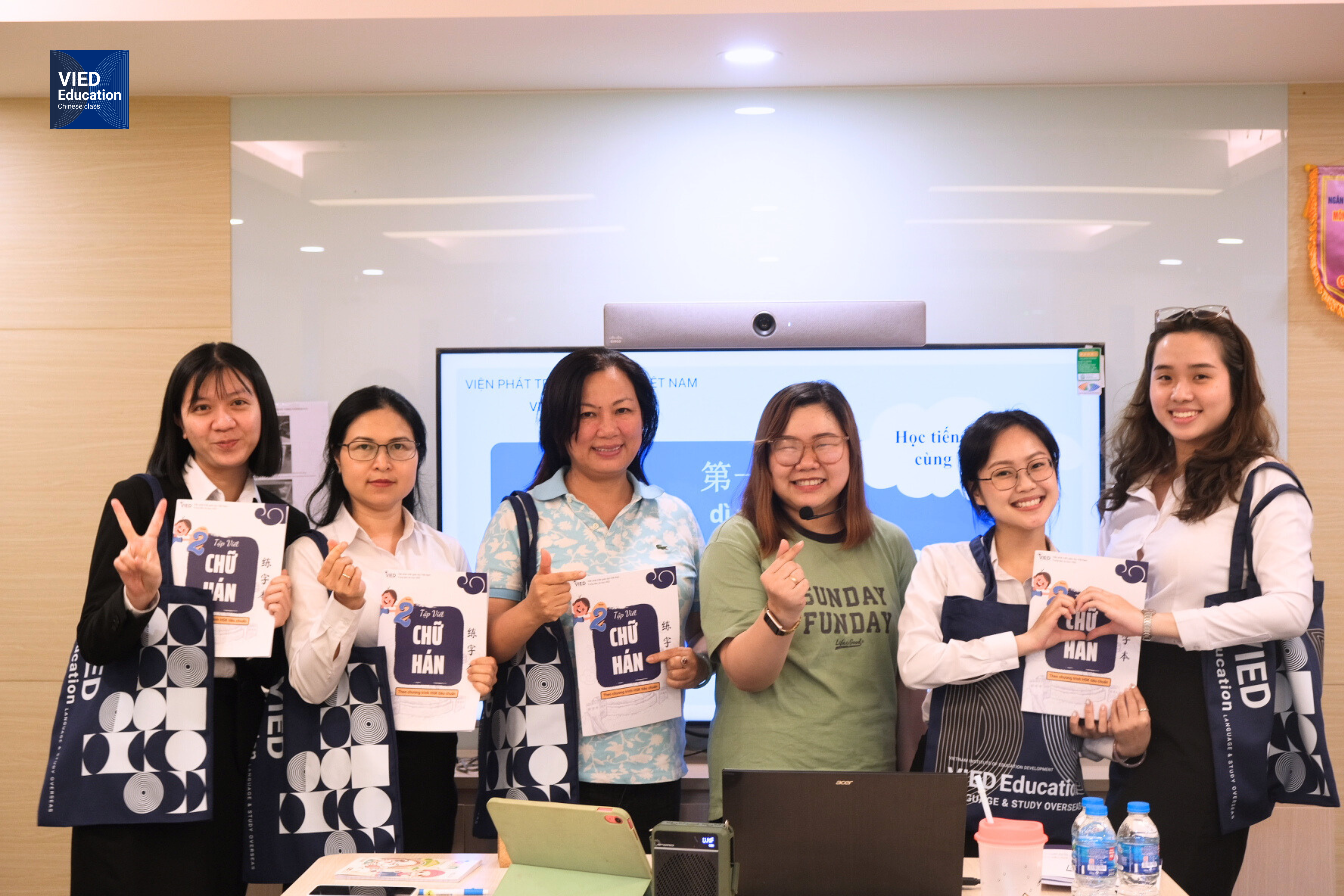 TIẾNG TRUNG DOANH NGHIỆP KHÔNG KHÓ – HỌC CÓ TEAM LÀ VUI! 1 a87ff679a2f3e71d9181a67b7542122c