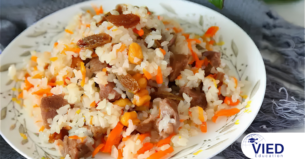 Tân Cương Trung Quốc – Khám phá vùng đất kỳ vĩ với thiên nhiên, ẩm thực và văn hóa đặc sắc nhất 2026 4 Tân Cương Trung Quốc – Khám phá vùng đất kỳ vĩ với thiên nhiên, ẩm thực và văn hóa đặc sắc
